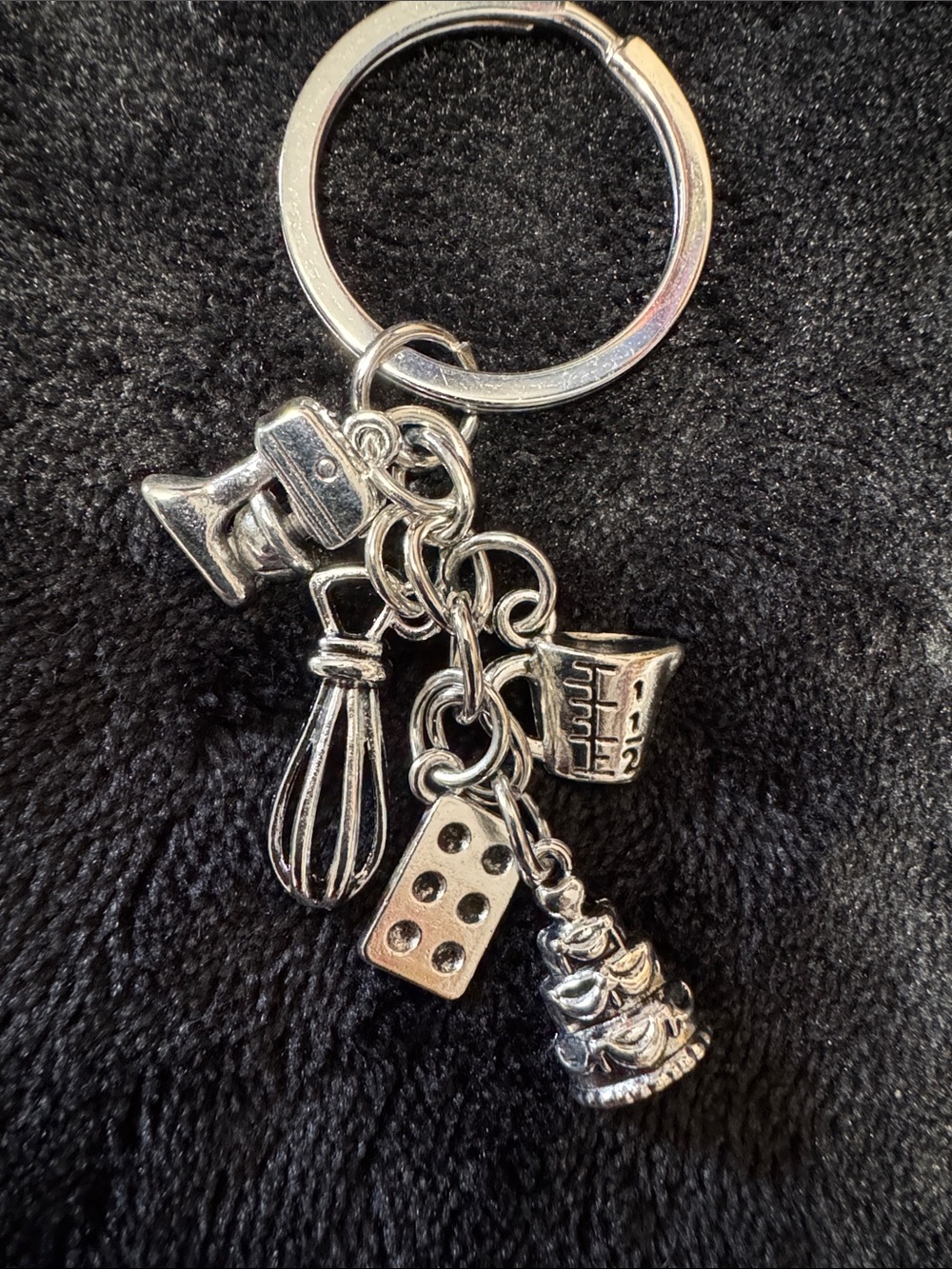 Source Unknown Silver Kitchen Charm Key & Card Holder with Baking Tool Charms